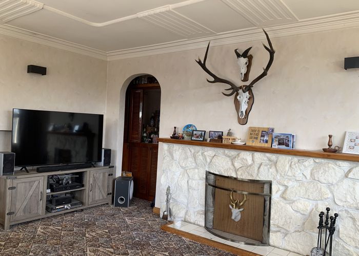  at 2 Athol Place, Balclutha