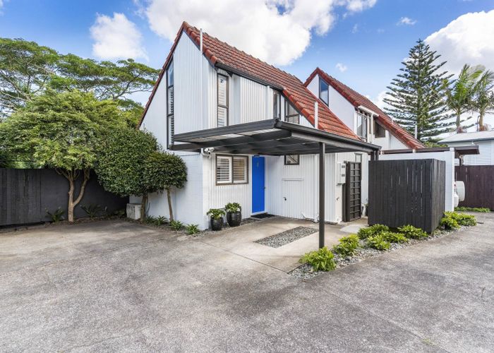  at 8/2 Burt Road, Mount Wellington, Auckland