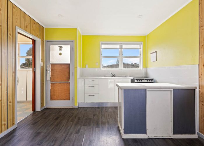  at 8 Primrose Place, Manurewa, Manukau City, Auckland