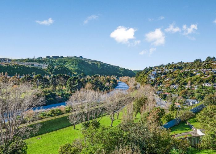 at 2/54 Holborn Drive, Stokes Valley, Lower Hutt, Wellington