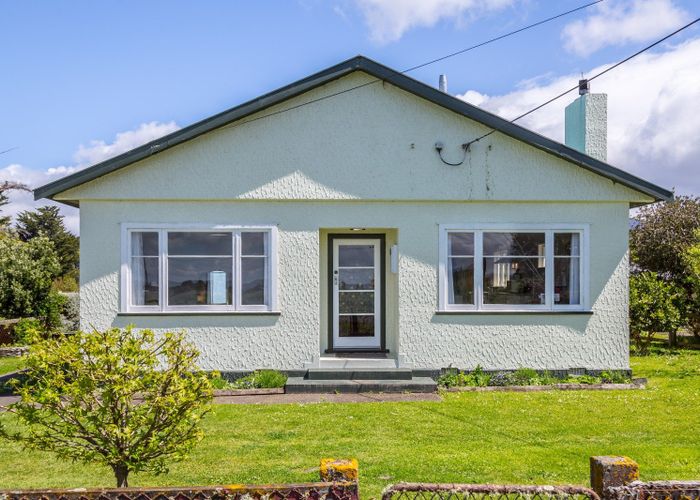  at 6 South Featherston Road, South Featherston, Featherston