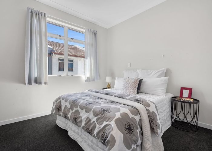  at 2/44 Carlos Drive, Flat Bush, Auckland