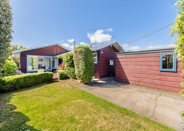  at 8 Rata Road, Raumati Beach, Kapiti Coast, Wellington