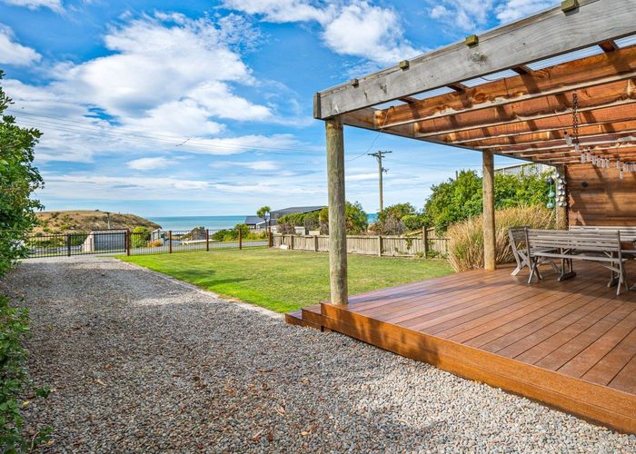  at 8 Island Terrace, Motunau, Greta Valley