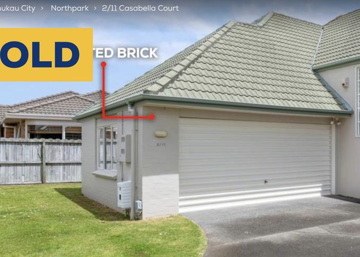  at 2/11 Casabella Court, Northpark, Auckland