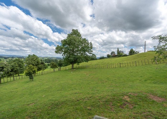  at 355 Grove Road, Te Pahu, Hamilton