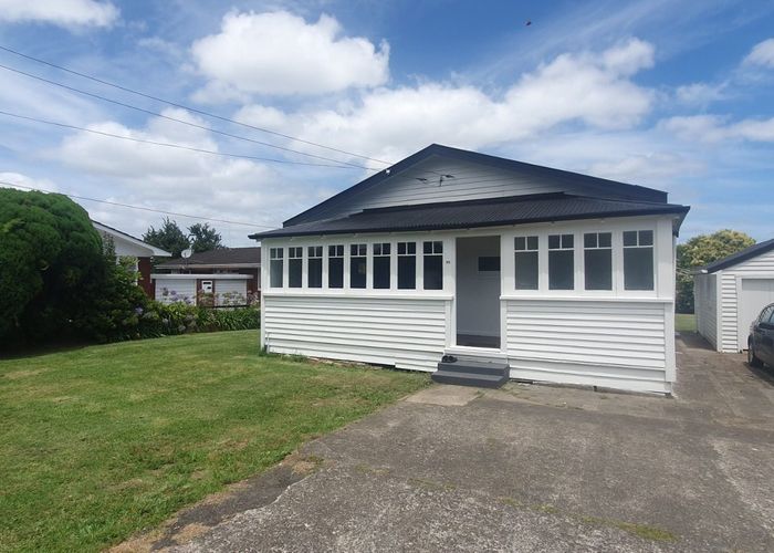 at 10 Russell Road, Manurewa, Auckland