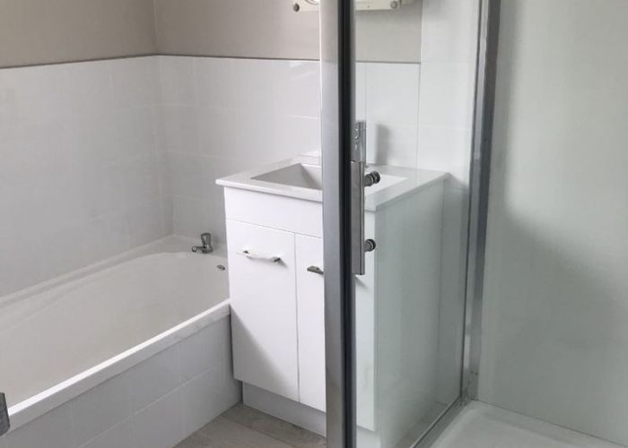  at 111 Sykes Rd, Weymouth, Manukau City, Auckland