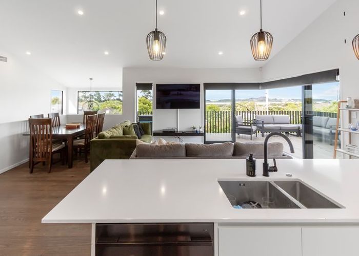  at 4a Pikitea Road, Mangere Bridge, Manukau City, Auckland