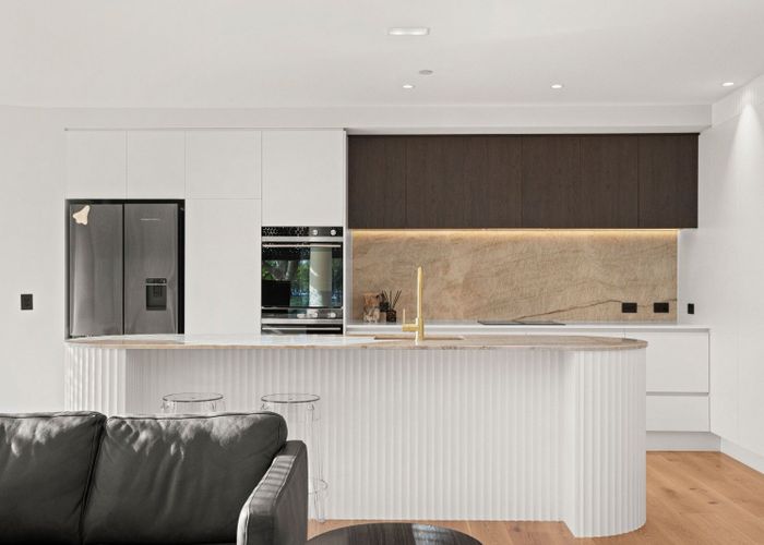  at 1/33 Kilmore Street, City Centre, Christchurch City, Canterbury