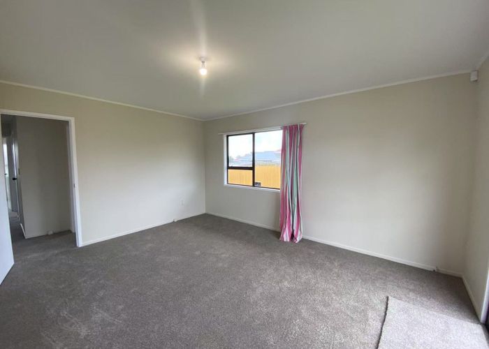  at 2/24 Burundi Avenue, Clendon Park, Auckland