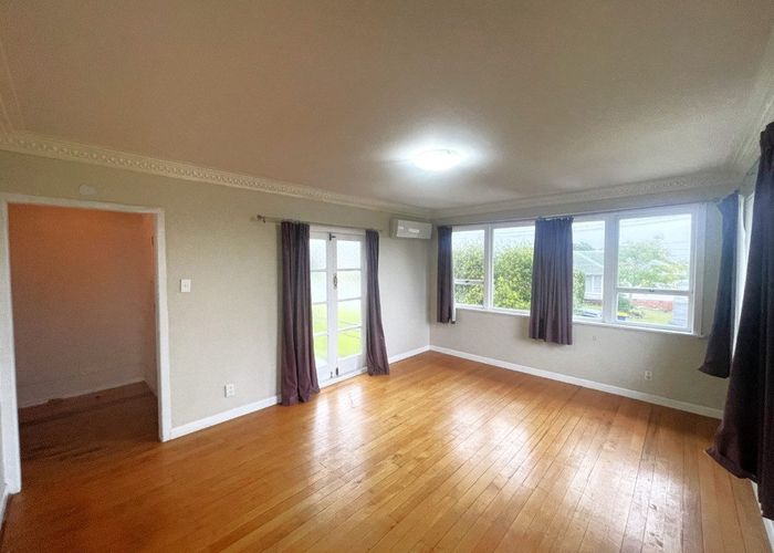  at 2 Boler Place, New Lynn, Waitakere City, Auckland