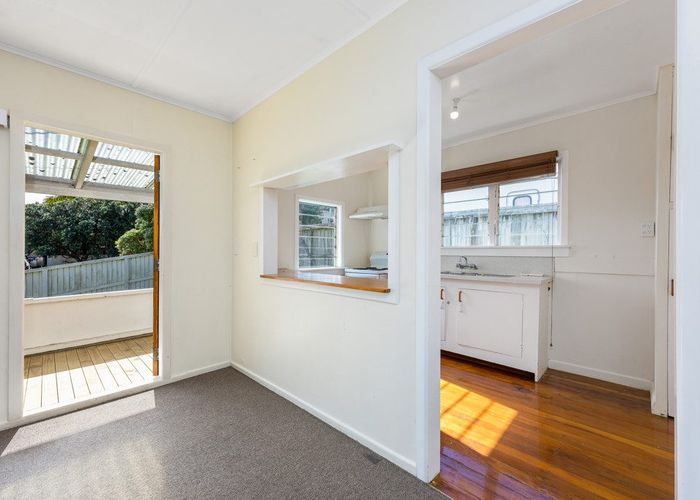  at 1289A Whangaparaoa Road, Army Bay, Whangaparāoa