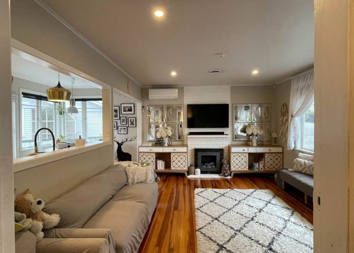  at 105 Sturges Road, Henderson, Waitakere City, Auckland