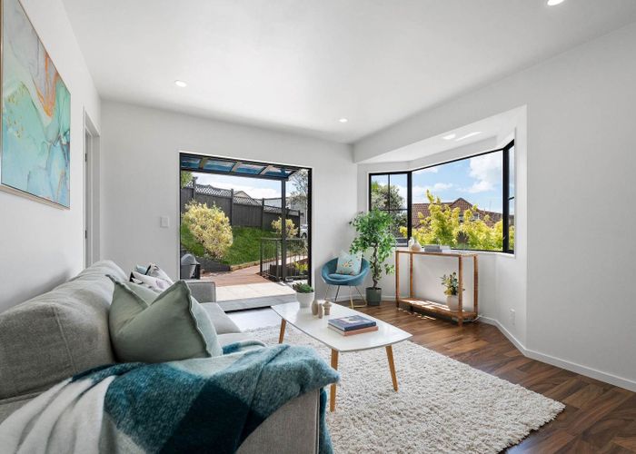  at 1 Highgrove Lane, Totara Vale, North Shore City, Auckland