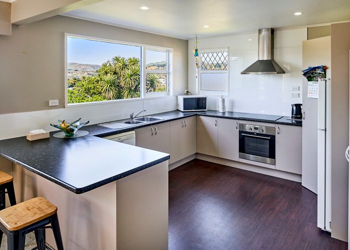  at 152 Kahu Road, Paremata, Porirua