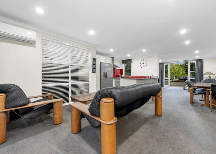  at 8 Mohua Avenue, Takanini, Papakura, Auckland
