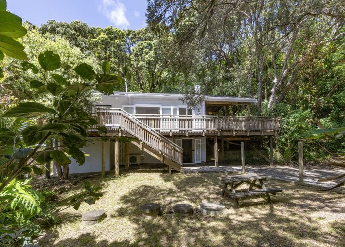  at 43 Garden Road, Piha