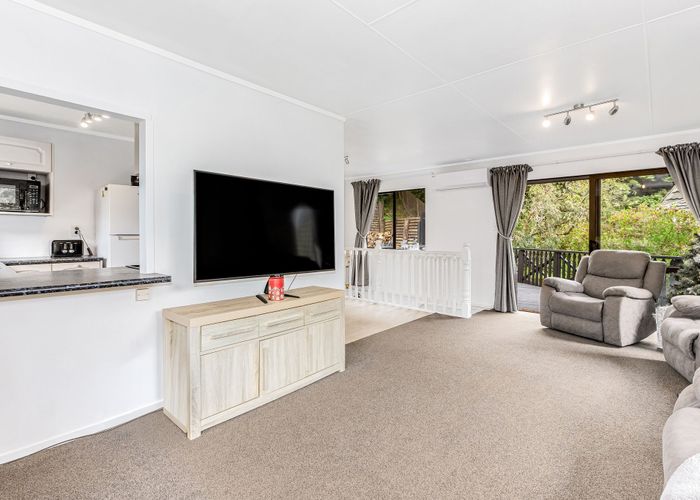  at 35 Omapere Street, Whitby, Porirua, Wellington