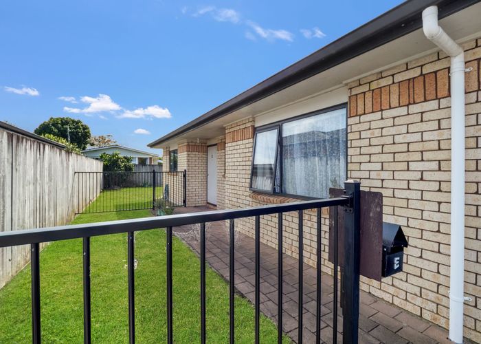  at 10E Yorkshire Road, Silverdale, Hamilton, Waikato