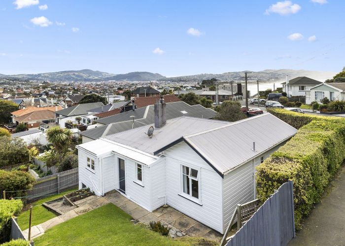 Free property data for 38 Cliffs Road, Saint Clair, Dunedin homes.co.nz