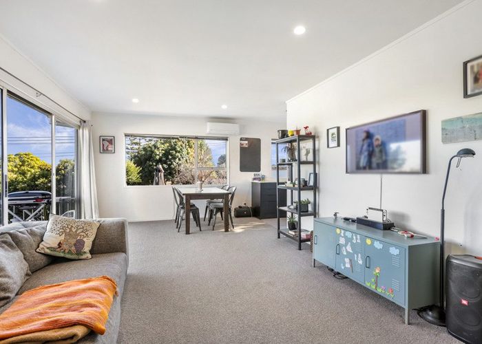  at 1/18A Sherwood Avenue, Te Atatu South, Waitakere City, Auckland