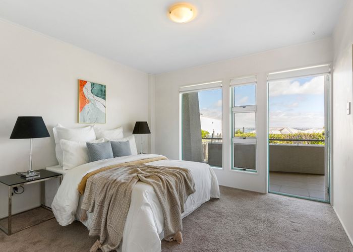  at 2/18 Takitimu Street, Orakei, Auckland City, Auckland