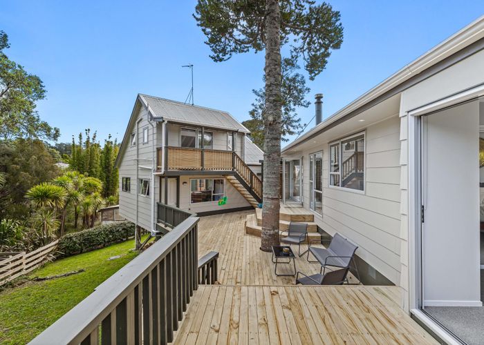 at 43 Onedin Place, Titirangi, Waitakere City, Auckland