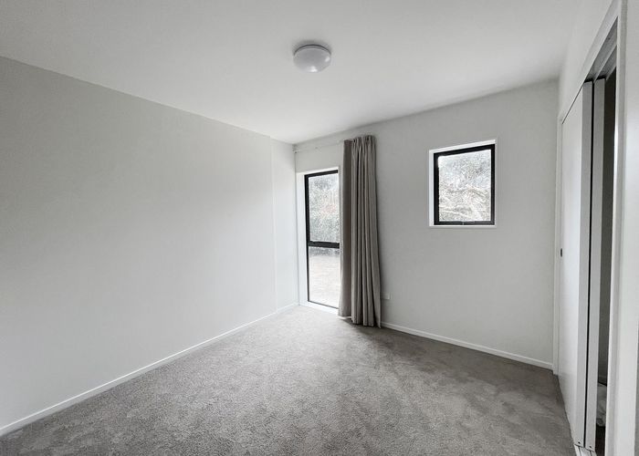  at 1/338 Royal Road, Massey, Waitakere City, Auckland