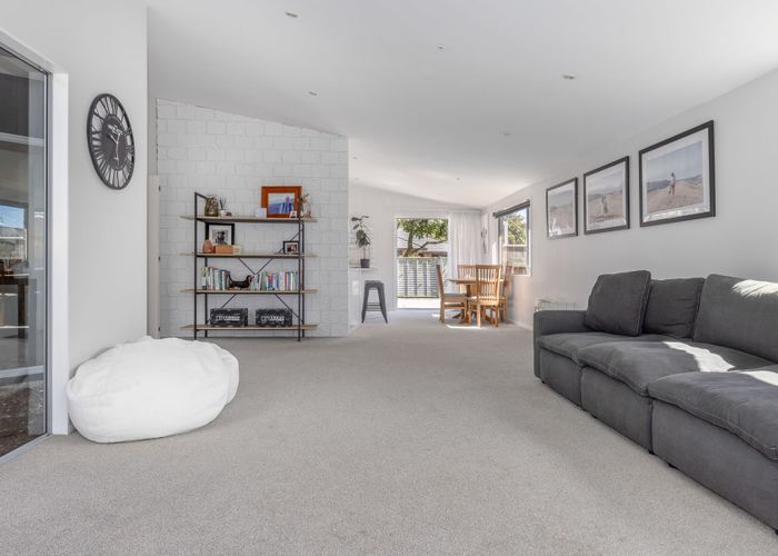  at 102 Weggery Drive, Waikanae Beach, Waikanae