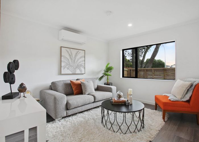  at 38 Borrowdace Avenue, Botany Downs, Manukau City, Auckland