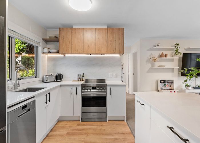  at 4/23A Rutland Road, Mount Wellington, Auckland