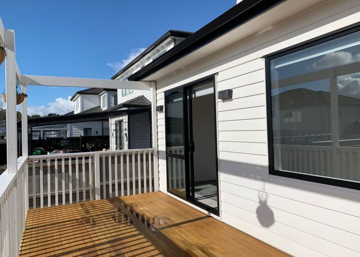  at 16 Horsefields Drive, Flat Bush, Manukau City, Auckland