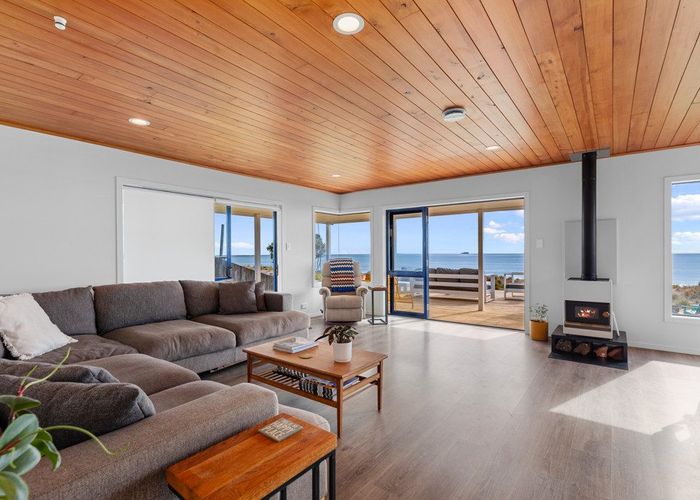  at 393 Pukehina Parade, Te Puke