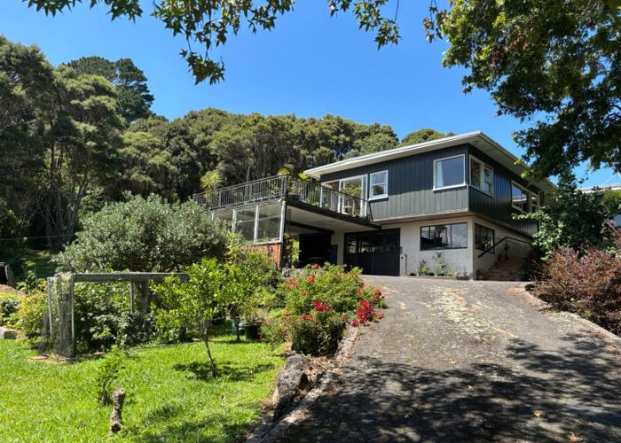  at 274 Scenic Drive, Titirangi, Waitakere City, Auckland