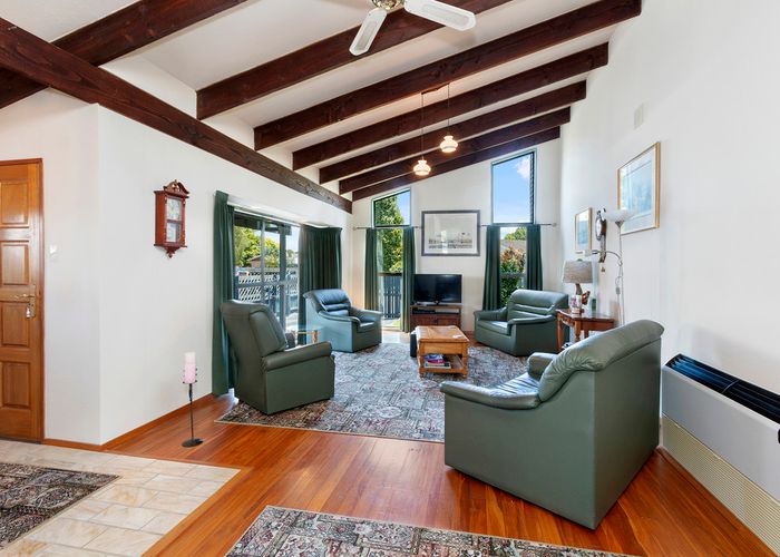  at 37 Malabar Crescent, Broomfield, Christchurch