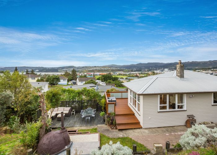  at 12 Takapuwahia Drive, Takapuwahia, Porirua