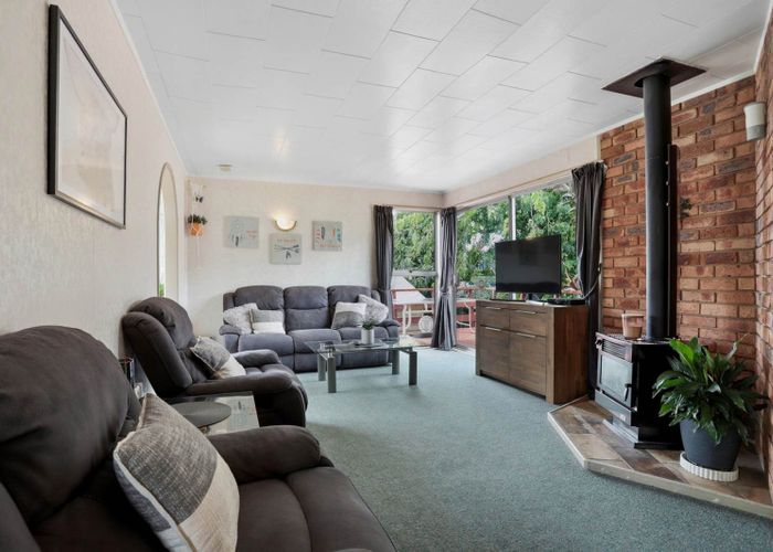  at 7 Temuri Place, Glendene, Waitakere City, Auckland