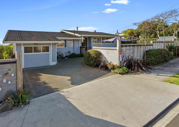  at 7 Kawau Grove, Waikanae Beach, Waikanae