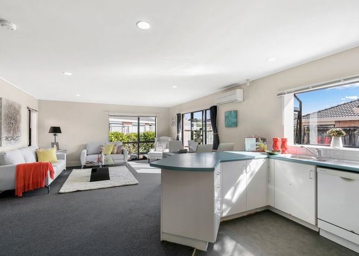  at 90F Ballarat Street, Ellerslie, Auckland