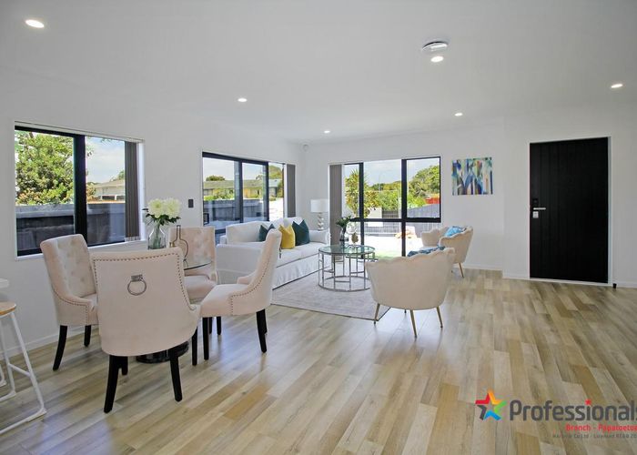  at 64D Friesian Drive, Mangere, Auckland