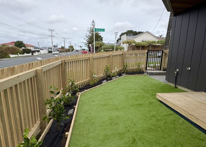  at 14C Elcoat Ave, Henderson, Waitakere City, Auckland