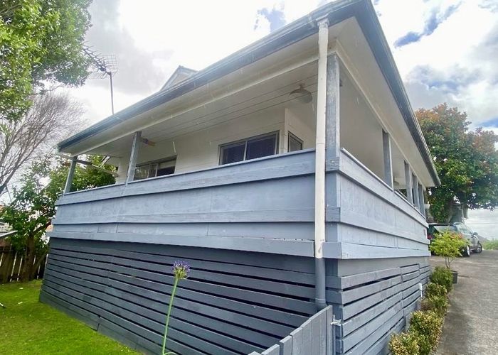  at 1/137  Titirangi Road, New Lynn, Waitakere City, Auckland