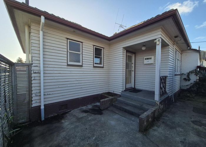  at 94C Forest Lake Road, Forest Lake, Hamilton, Waikato