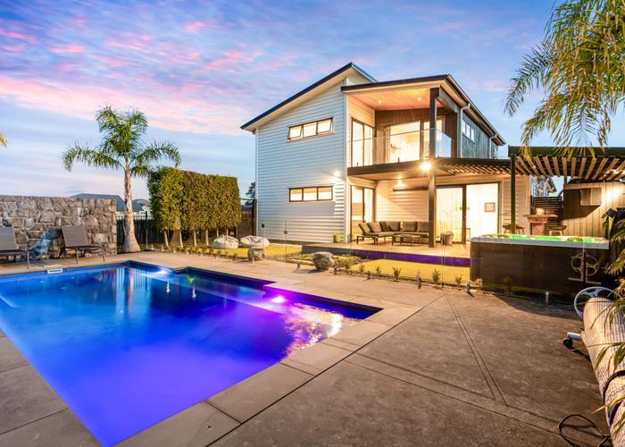  at 8 Korako Drive, Kumeu