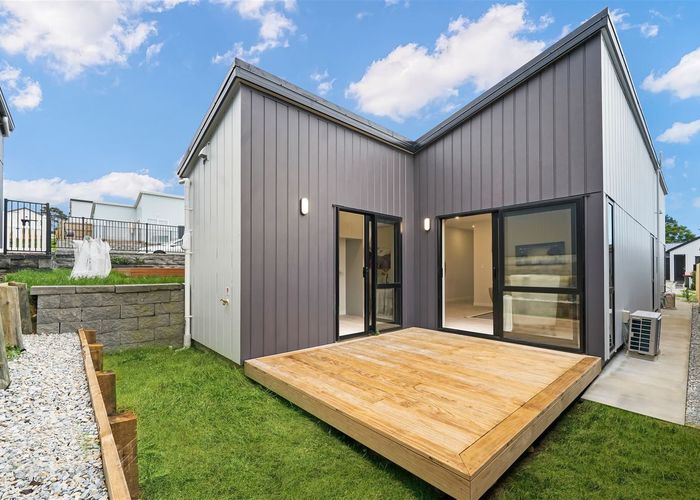  at 17 Morus Road, Massey, Auckland
