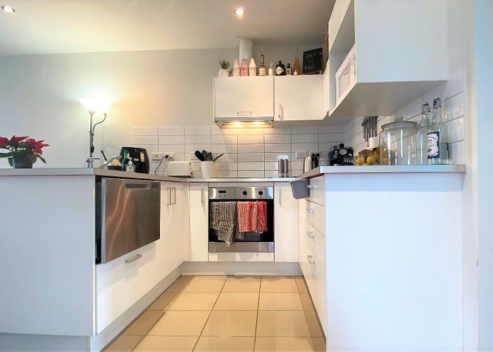  at 5D/71 Spencer Road, Oteha, Auckland