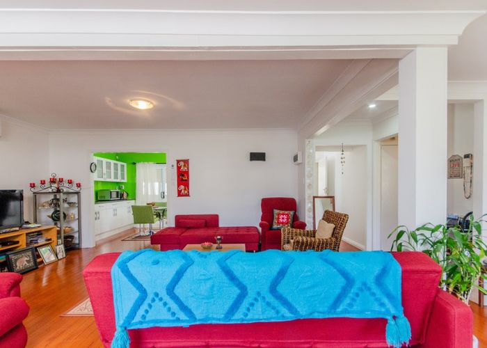  at 2/25 Quona Avenue, Waikowhai, Auckland