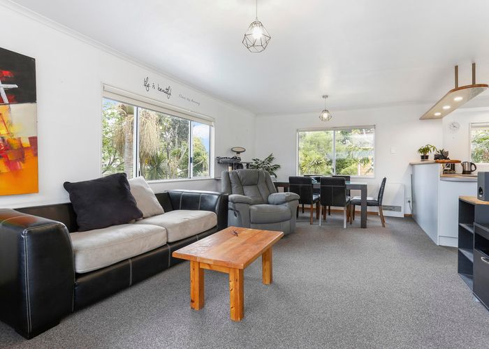  at 2/4 Ambler Avenue, Glen Eden, Auckland