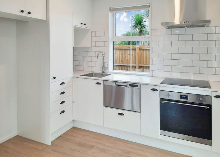  at 2/63 Hills Road, Edgeware, Christchurch